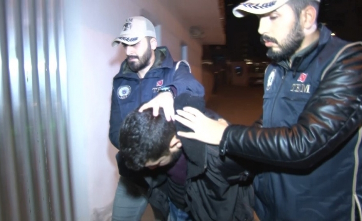 DEAŞ tetikçisi baba ve istihbaratçı oğlu tutuklandı