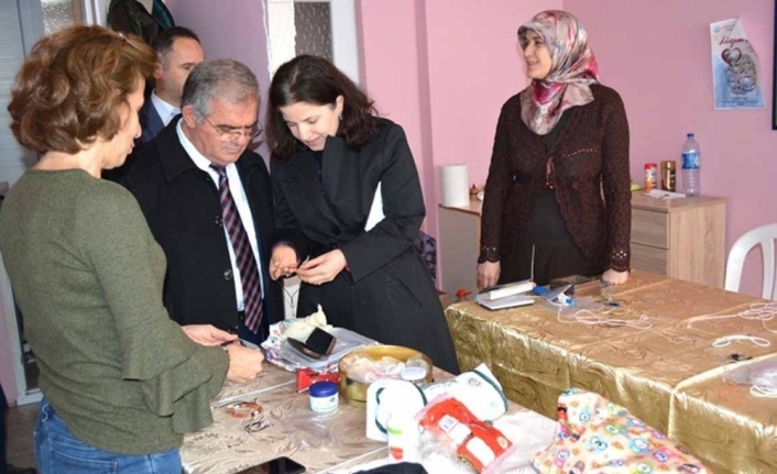 Erdek Kaymakamı Çalık’tan, Halk Eğitim Merkezine ziyaret