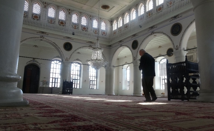 I. Murad yaptırmıştı, 635 yıldır ibadet ediliyor