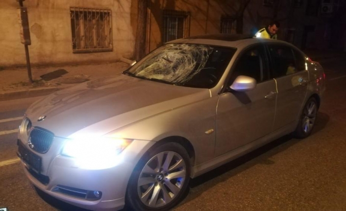 İzmir’de otomobilin çarptığı yaya hayatını kaybetti