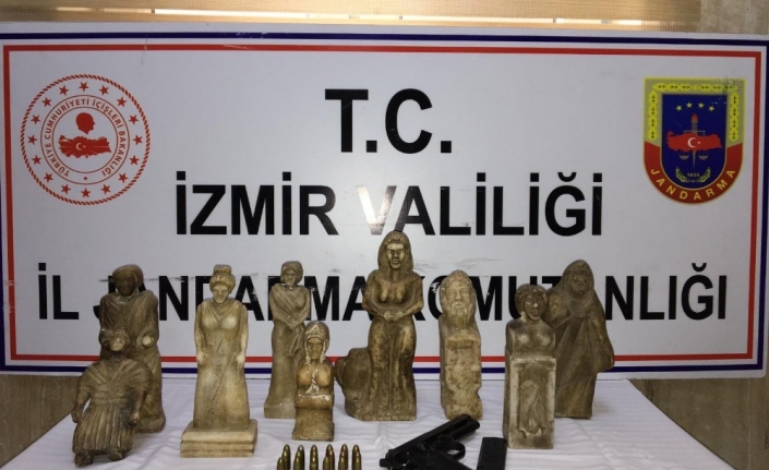 İzmir’de tarihi eser kaçakçılarına operasyon: 3 gözaltı