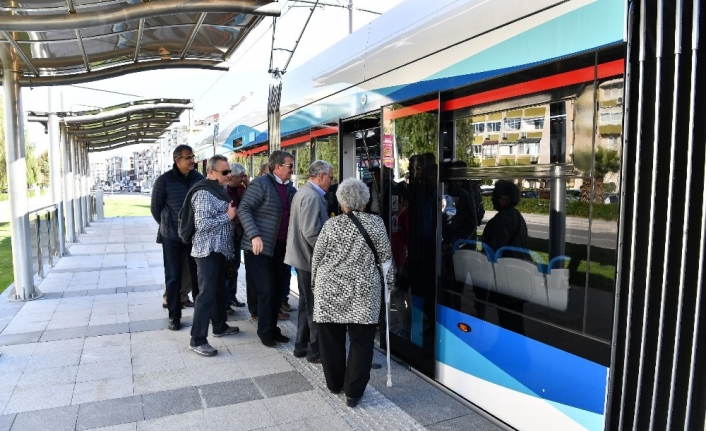 İzmir’de toplu ulaşıma virüsle mücadele ayarı