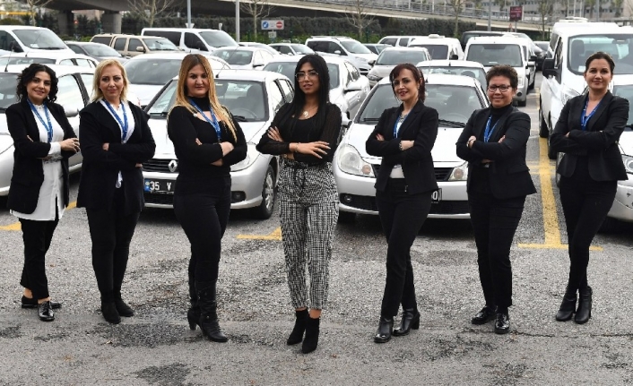 İzmir’de toplu ulaşımda ve belediyedeki kadın şoförler dikkat çekiyor