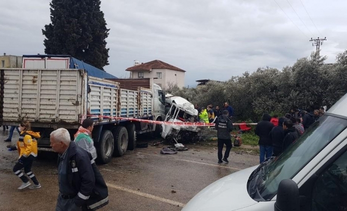 İzmir’deki korkunç kazada ölü sayısı 2’ye yükseldi