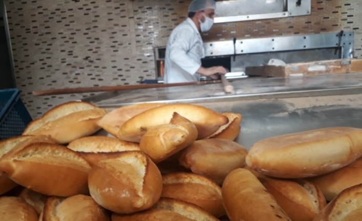 İzmirli fırıncılar ekmek üretim ve satış önlemlerine dikkat ediyor