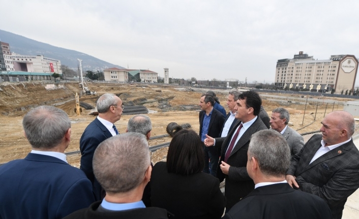 Muhalefetten Osmangazi Meydanı’na tam destek