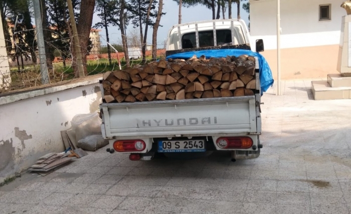 Odun yardımı bahanesiyle geldiler, altınları çalıp kaçtılar