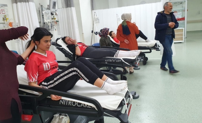 Öğrenciler yedikleri çiğ köfteden zehirlendi