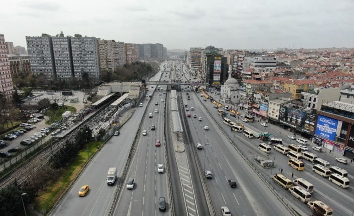 Özel araçla şehirler arası yolculuk şimdilik serbest