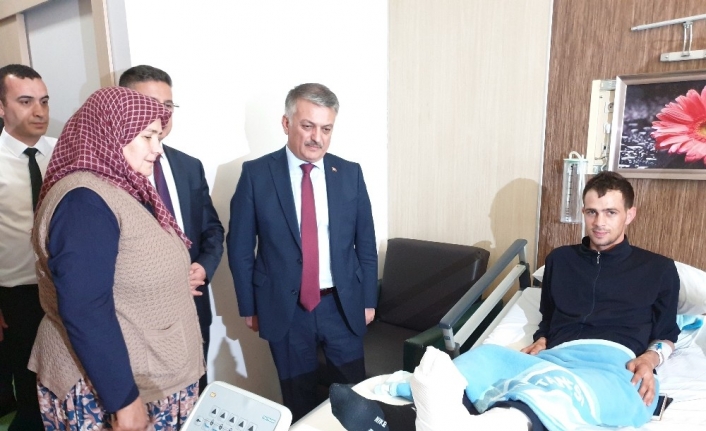 Vali Yazıcı, İdlib gazisini ziyaret etti