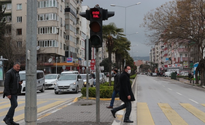 Vatandaşlar evde kal uygulamasını beğendi