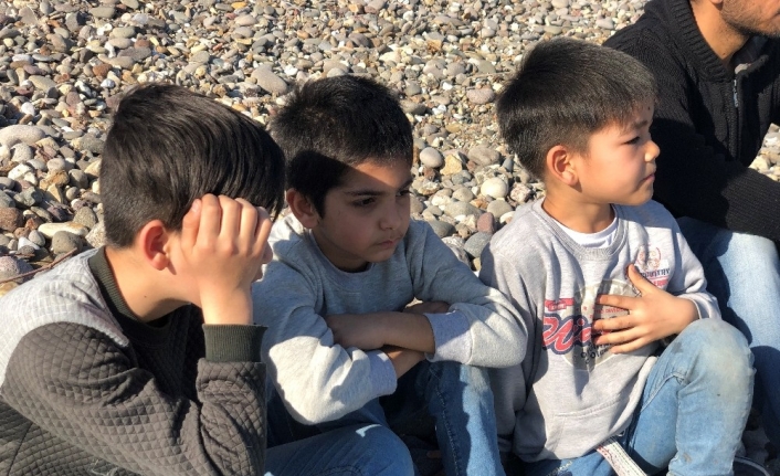 Yunanlılar mültecilerin parasını alıp dövdü