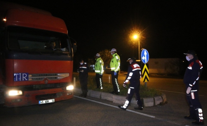 Balıkesir-İzmir sınırında geçişler sınırlandırıldı