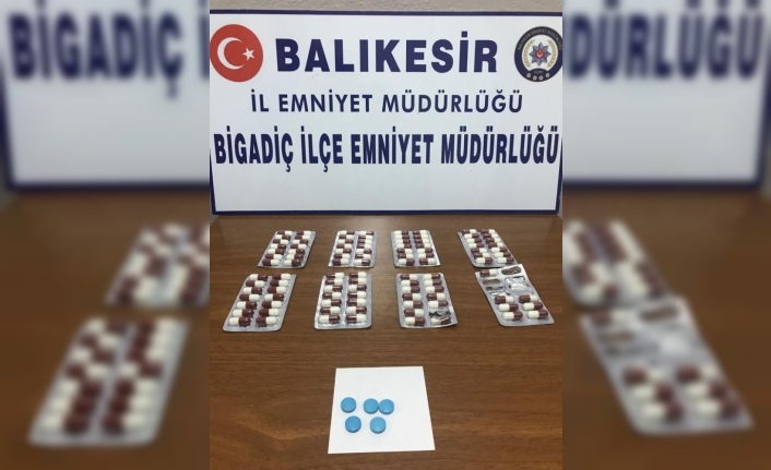 Balıkesir polisinden 4 kişiye uyuşturucu operasyonu