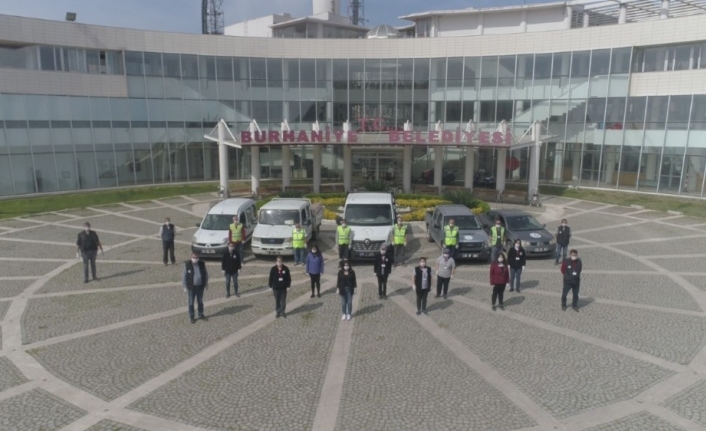 Burhaniye Belediyesi’nden 1300 kişiye yardım paketi