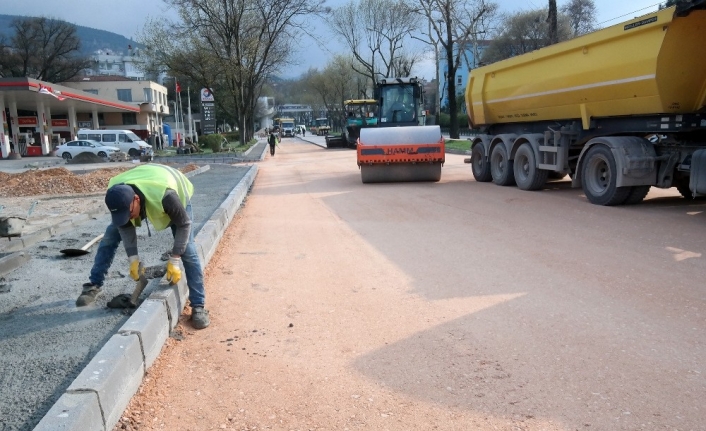 Bursa’da Acemler Kavşağı yeni haliyle ulaşıma açıldı