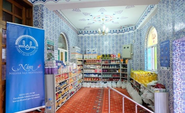 Bursa’da bir caminin içi ihtiyaç sahipleri için markete çevrildi