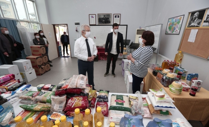 Bursa’da ihtiyaç sahipleri için “Dayanışma Marketi” kuruldu