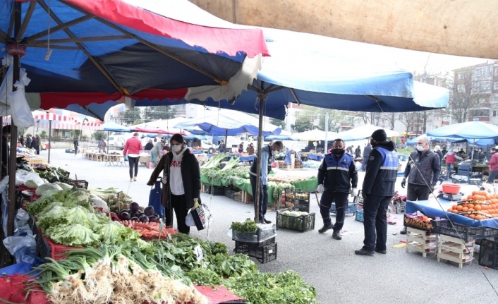 Bursa’da pazarlarda Korona virüs önlemleri arttırıldı