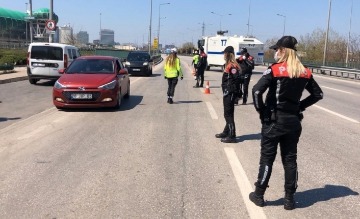 Bursa’da sokağa çıkmanın bedelini ağır ödediler