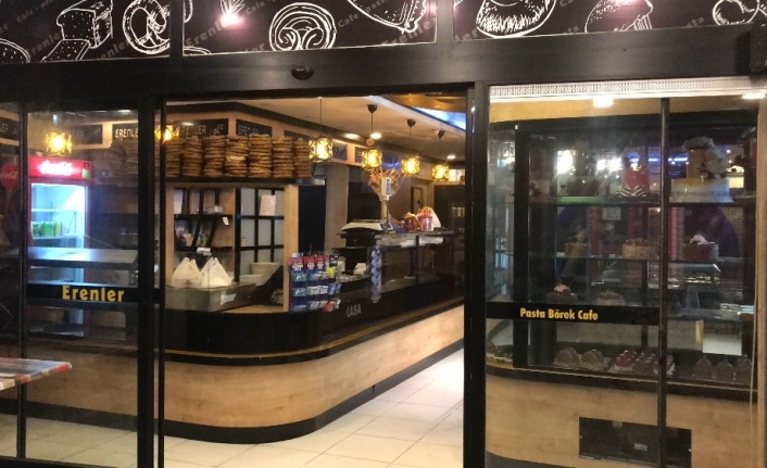 Bursa’da vatandaşlar fırın ve marketlere akın etti