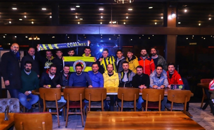 Genç Fenerbahçeliler Taraftar Grubu’ndan 300 aileye erzak yardımı