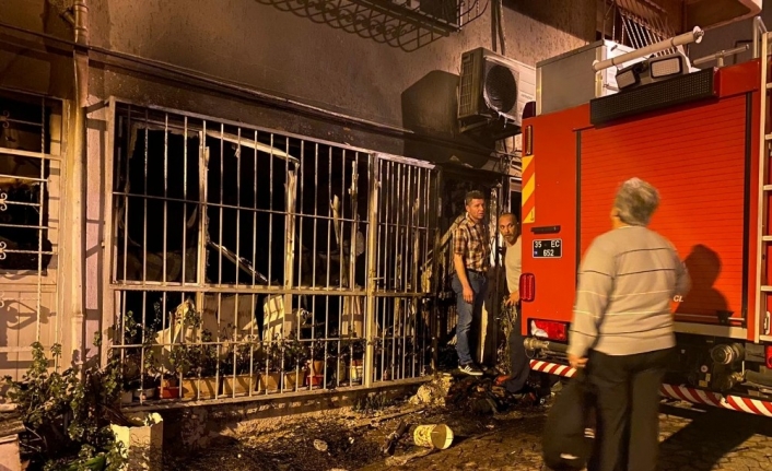 İzmir’deki yangında dumanlar can aldı