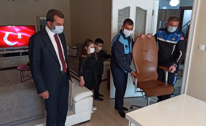 Makam koltuğu 8 yaşındaki İrem’in ayağına gitti