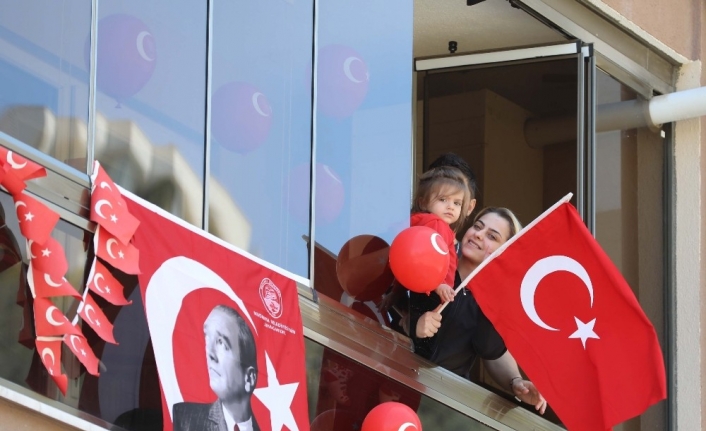 Mudanya Belediyesi, egemenliğin 100. yılında bayramı evlere taşıdı