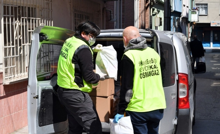 Osmangazi’den ramazan için et ve süt ürünleri ile çocuklara özel paket