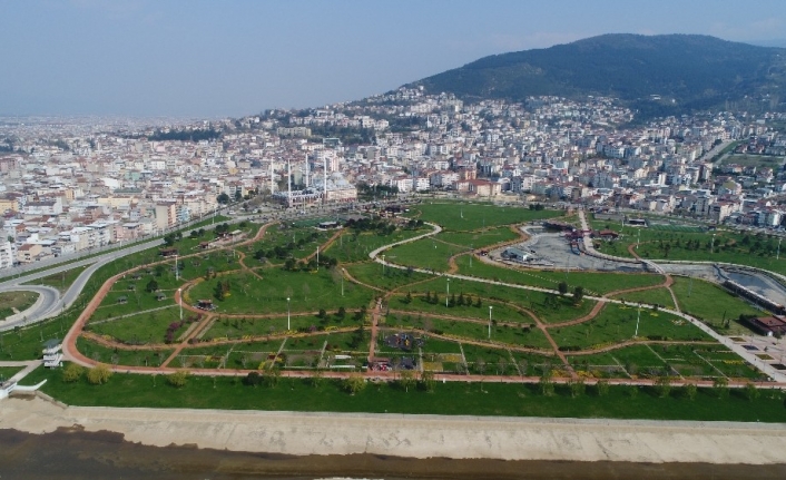Bursa’nın en büyük kent parkı da sessizliğe gömüldü
