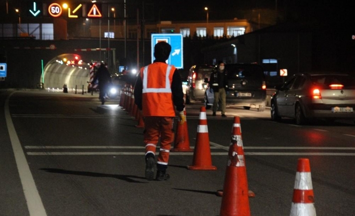 Polis ekipleri uygulama noktaları kurdu; İzmir’e giriş çıkışlar yasaklandı