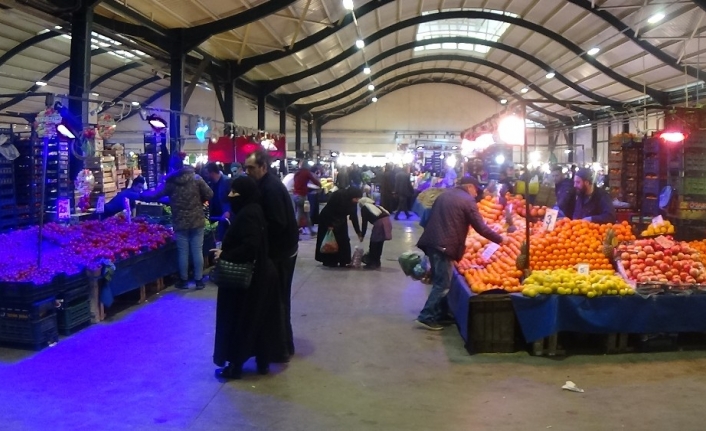 Semt pazarlarında giriş ve çıkışlar ayarlandı