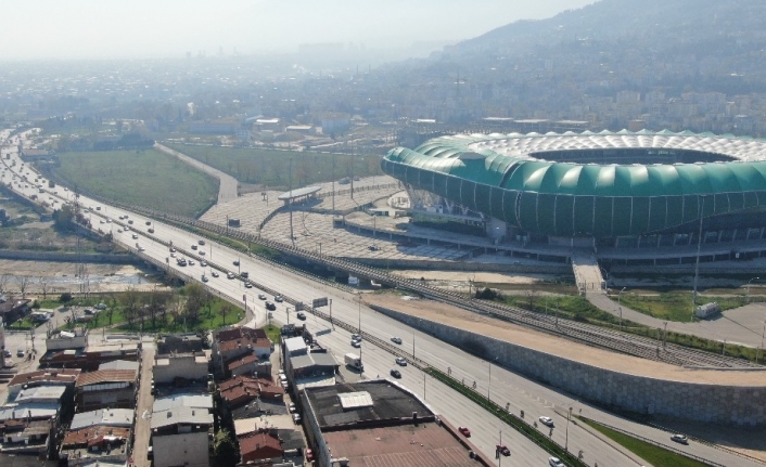 Sokağa çıkma yasağı bitti trafik başladı