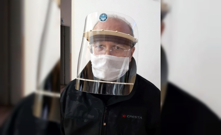 Üniversitede hafta sonu mesai yaptılar 1000 adet siperli maske ürettiler