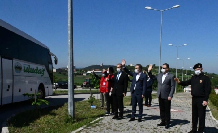 14 günlük karantina süreçlerini tamamlayanlar memleketlerine yolcu edildi