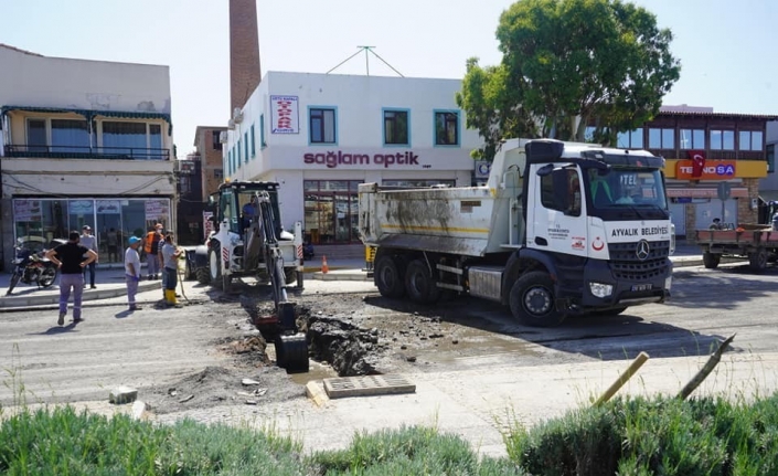 Ayvalık’ta yağmur suyu drenaj hatları yenileniyor