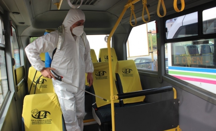 Burhaniye’de toplu taşıma araçları dezenfekte edildi