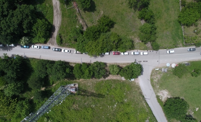Bursa’da ’korona’ kısıtlaması öncesi kilometrelerce su kuyruğu