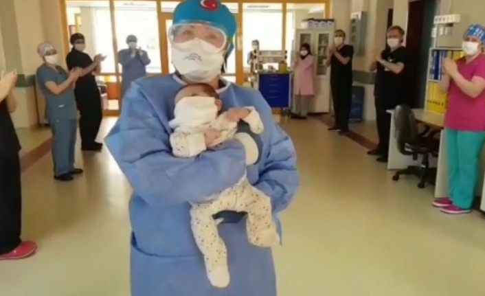Bursa’da korona virüsü tedavisi gören 45 günlük bebek taburcu oldu
