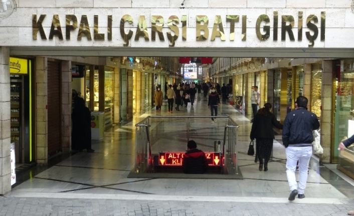 Bursa’da tarihi çarşı ve hanlar bölgesi bir kez daha kapılarını açtı