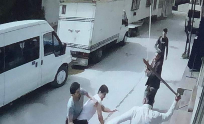 Bursa’da yevmiye için taşlı sopalı meydan muharebesi...4 kişi bıçaklandı, 10 gözaltı