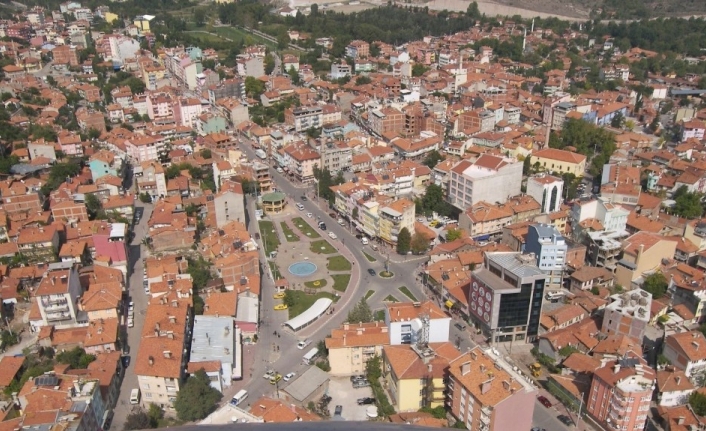 Dursunbey’de ana cadde ve sokaklar trafiğe kapatıldı