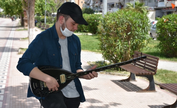 Gemlik’te gençlere özel müzik dinletisi