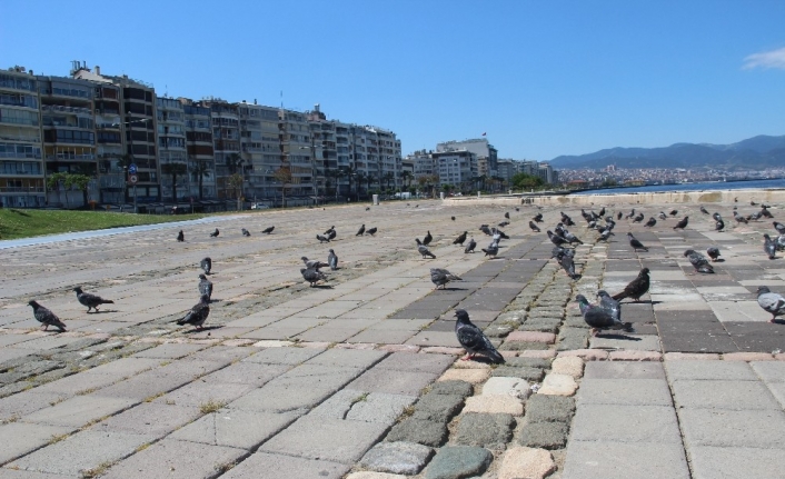 İzmir, kısıtlamanın ilk gününde boş kaldı