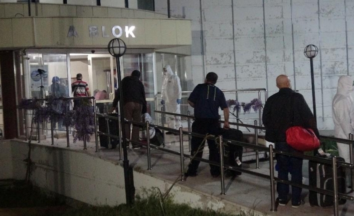 Kuveyt’ten gelen 99 kişi Çanakkale’de karantinaya alındı