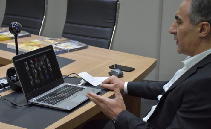 Müdür Arıcıoğlu, Milli sporcularla tele konferans aracılığı ile görüştü