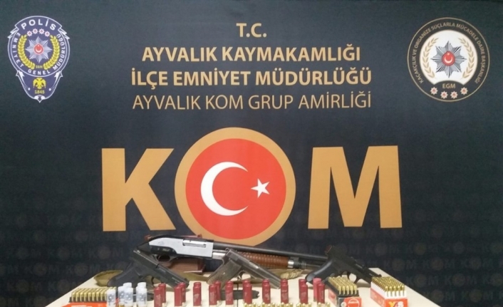 Mühimmat deposu gibi ev