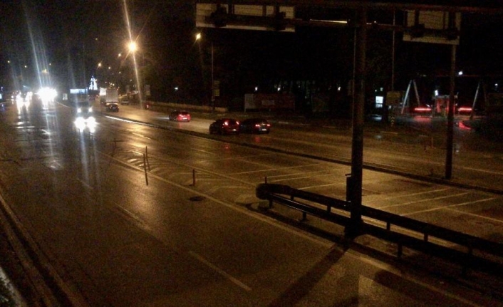 Sokağa çıkma kısıtlaması bitti, trafik arttı