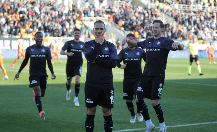Altay, Akhisarspor’a kilitlendi